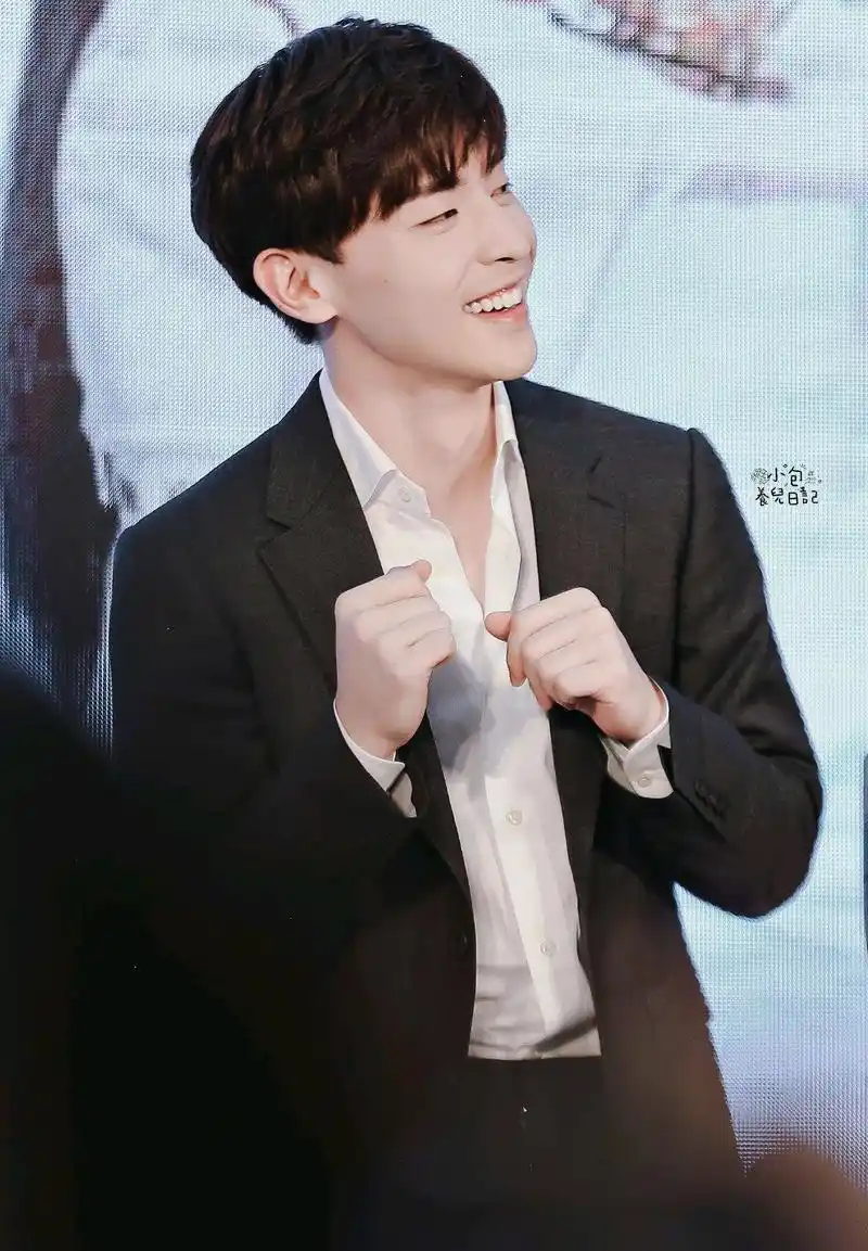 邓伦的高清帅图