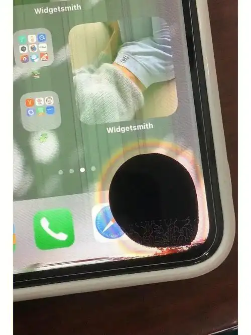 救命98苹果11屏幕漏液