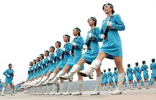 >>  军事动态      今年的国庆阅兵当中,女民兵方队将作为