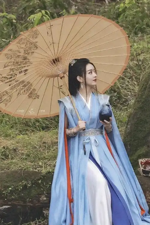 《与凤行》赵丽颖古装造型 - 抖音