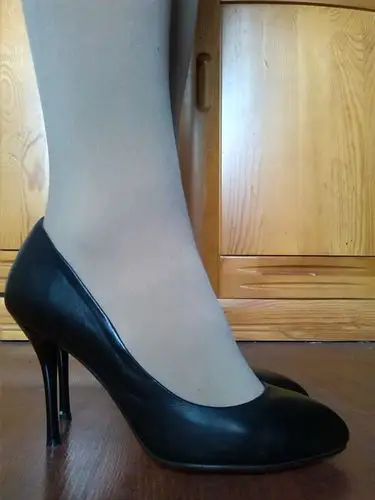 身材好又穿高跟鞋,迷人吗