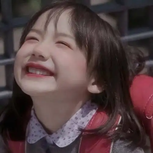 漂亮可爱小女孩头像带有明星范儿的小女孩小女孩好看头像图片抖音丸子
