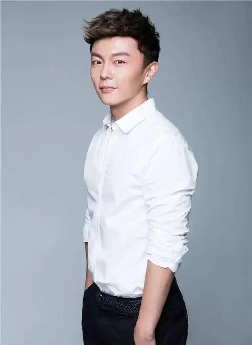 谢苗:李连杰的"御用儿子",当红退出娱乐圈,今复出却难回巅峰|王晶|童