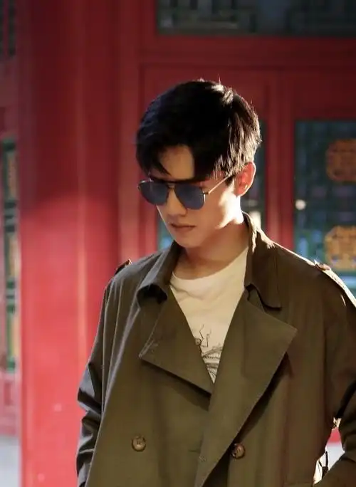 【刘昊然影视角色演技讨论楼】秦风 辨以秦镜 行.