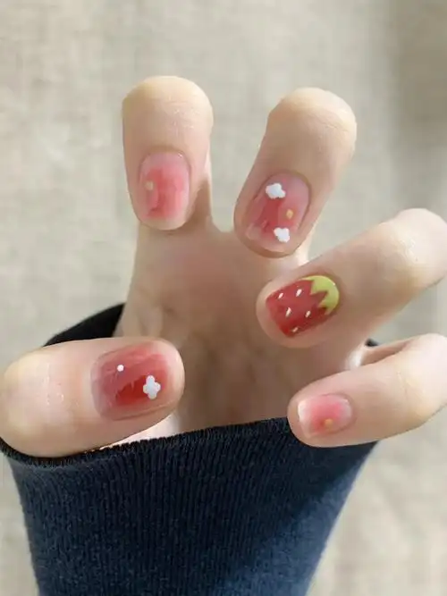 草莓多巴胺ins夏日涂鸦可爱显白美甲.#图文伙伴计划 #美妆 - 抖音