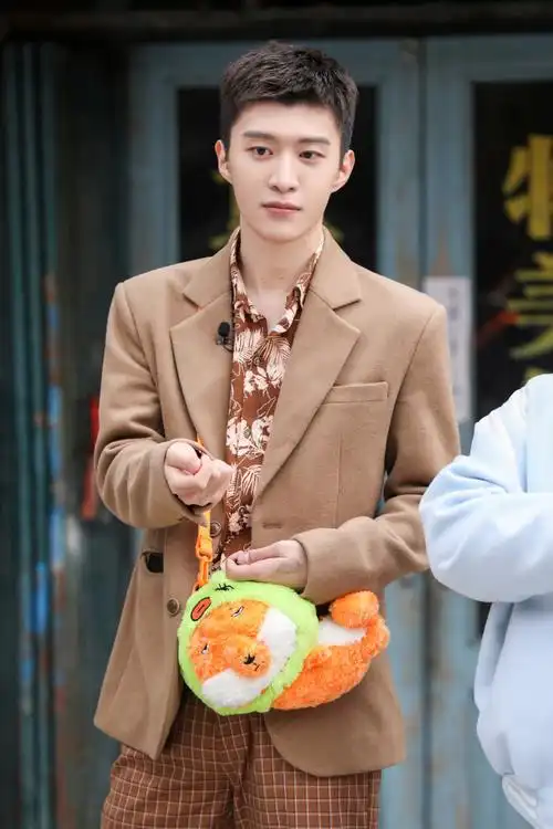 范丞丞青春环游记