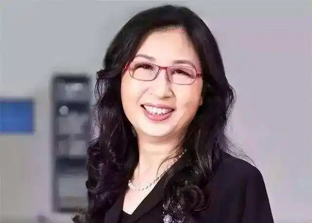 任正非前妻孟军:女儿是孟晚舟,自己是国企高管却淡泊名利_安娜_父亲