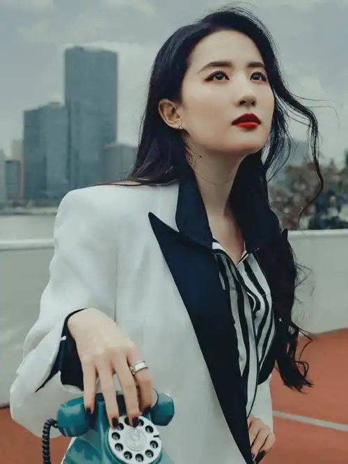 路易威登  #路易威登louisvuitton  #lv路易威登2021  #刘亦菲路易