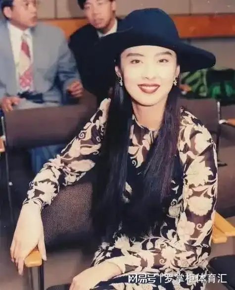 王祖贤中国女演员出生在中国台湾祖籍安徽舒城毕业于台湾国光艺校