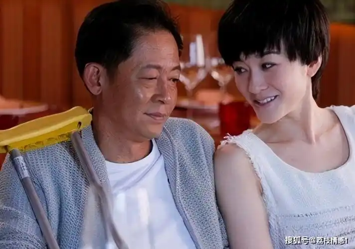 50岁大叔和20岁少女的老少恋,非常后悔,感到力不从心