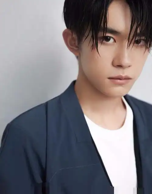 20岁的易烊千玺让我感觉自己是个废物