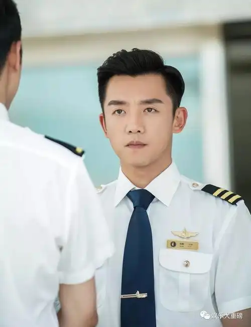 被《前任3》郑恺逗得笑出猪叫?毕竟他才是娱乐圈全能型选手啊!