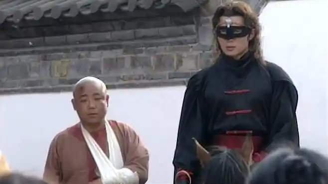 狼侠:亲王逼手下假扮大师,诬陷郡主是妖女,不料狼侠当众揭穿他-影视综