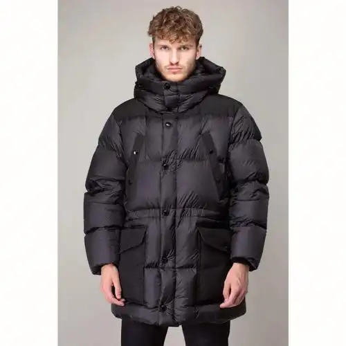 burberry 男士黑色连帽lindford羽绒服 10900