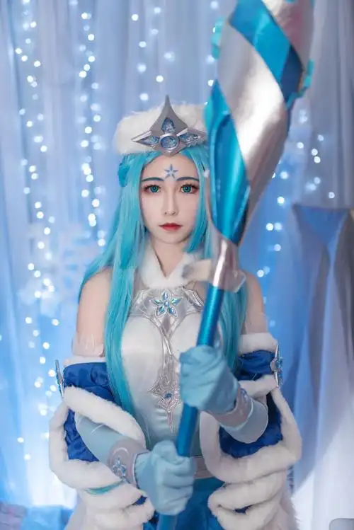 王者荣耀王昭君原皮冰雪之华cos正片
