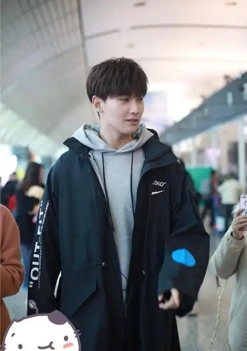 吴磊的发型显精气神!真的超帅!