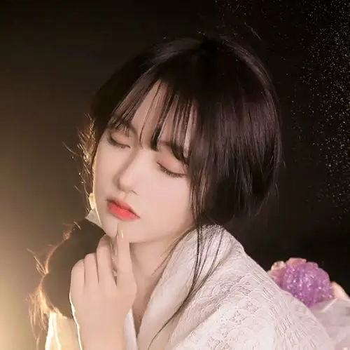 女生头像"我要把所有的温柔和可爱都藏起来给你.