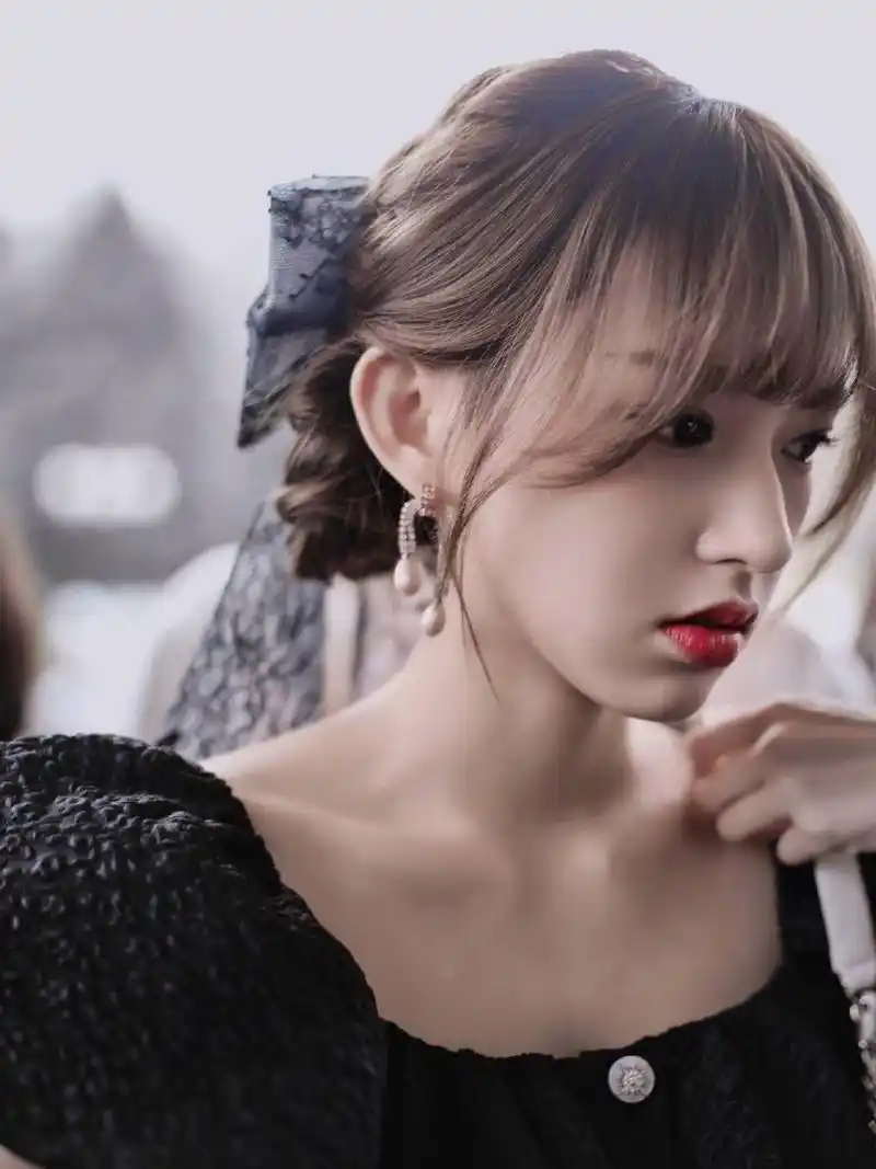 程潇侧颜!谁懂啊!汉族人!纯天然!鼻子能长成这样真的很牛!