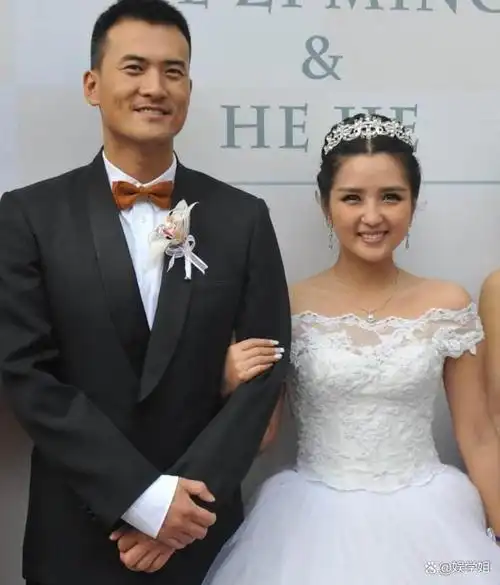 赫子铭与何洁离婚7年之间的差距一目了然如今他们怎样了