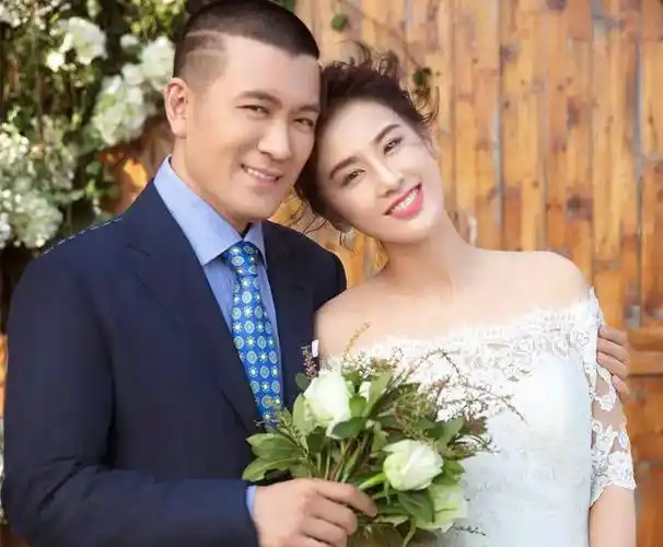 被杨子侄女喊"三妈"引争议_陶虹_黄圣依_杨帅