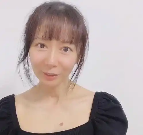 认不出,头顶发量稀少,过贵妇生活抱怨做家务|塞娅公主|张恒|还珠格格