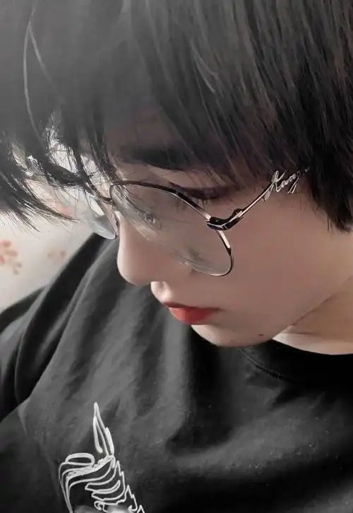 苏新皓想和姐姐谈恋爱