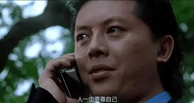 武力值几乎没有,可是智力超群,心狠手辣,凭借冷酷的"人一定要靠自己"