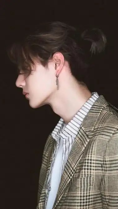 王一博丨这个侧脸杀我