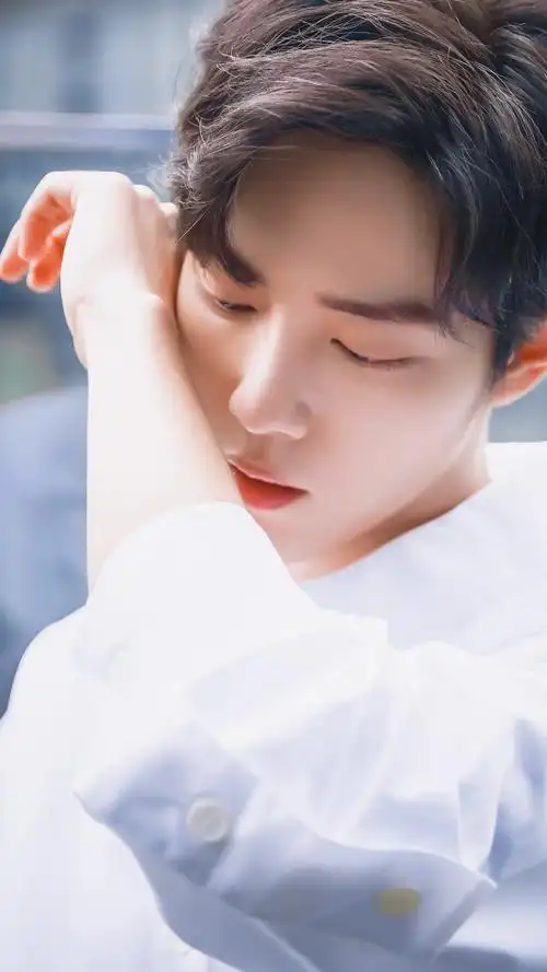 【图片】肖战白衬衫系列 - 知乎