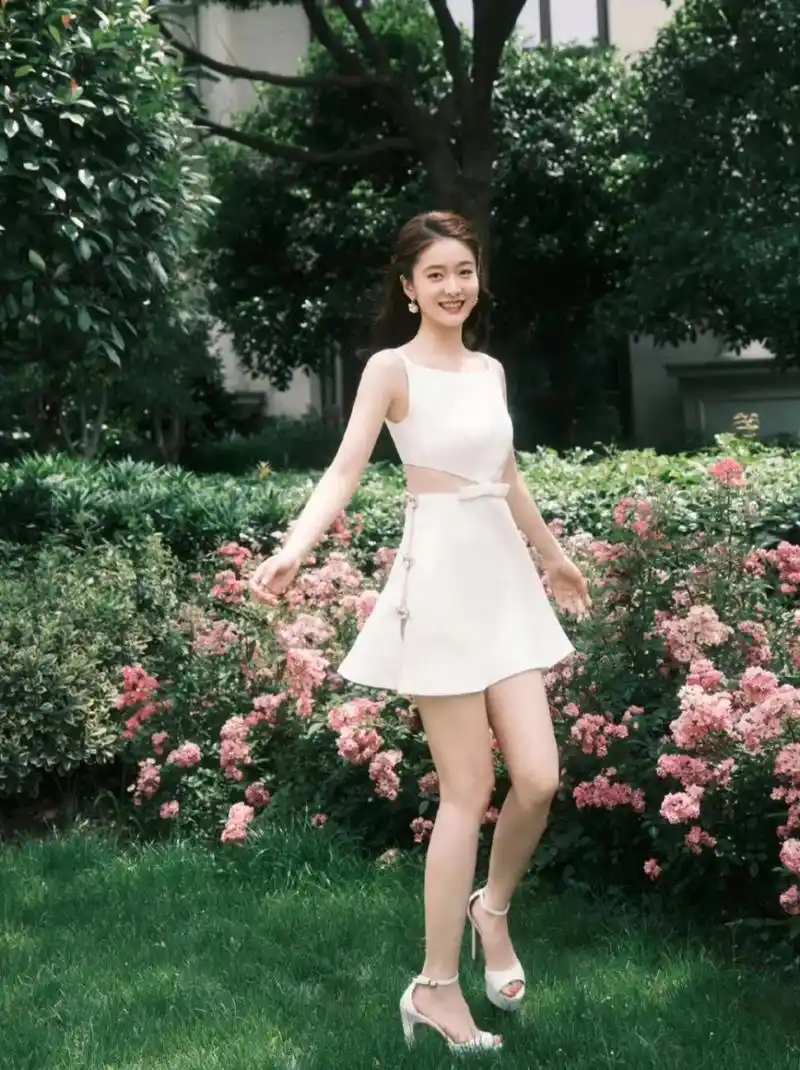 张雪迎真好看,清纯甜美,笑容迷人!