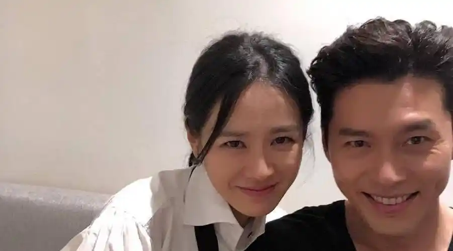 孙艺珍晒长腿美照透露2024年新愿望:希望时间可以慢一点_照片_丈夫