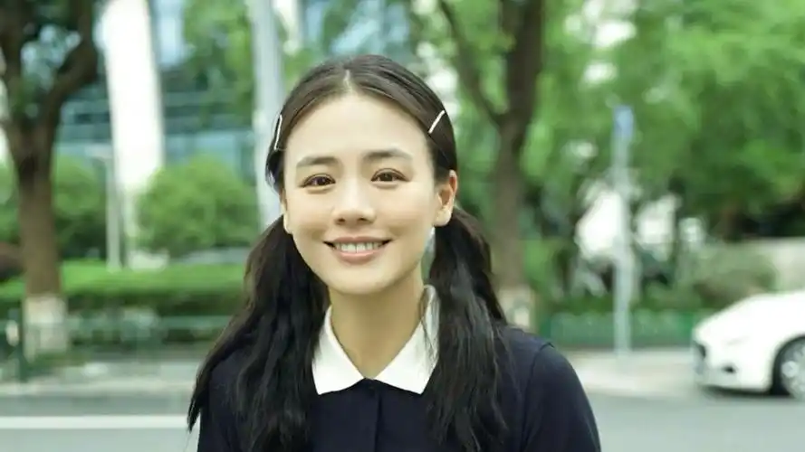 马思纯近照少女感十足 瘦身成功后美回颜值巅峰