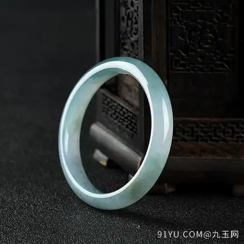 58mm糯冰种蓝绿翡翠手镯