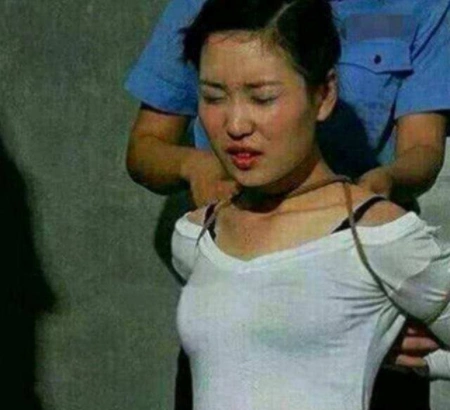 死刑犯枪决时,救护车停旁边不是为了救人,那到底有什么用途?