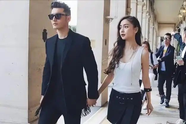 冯绍峰被爆离婚后抑郁冯母要送赵丽颖别墅为儿子求情惨遭被拒