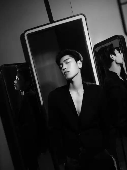 王子异好像帅回来了