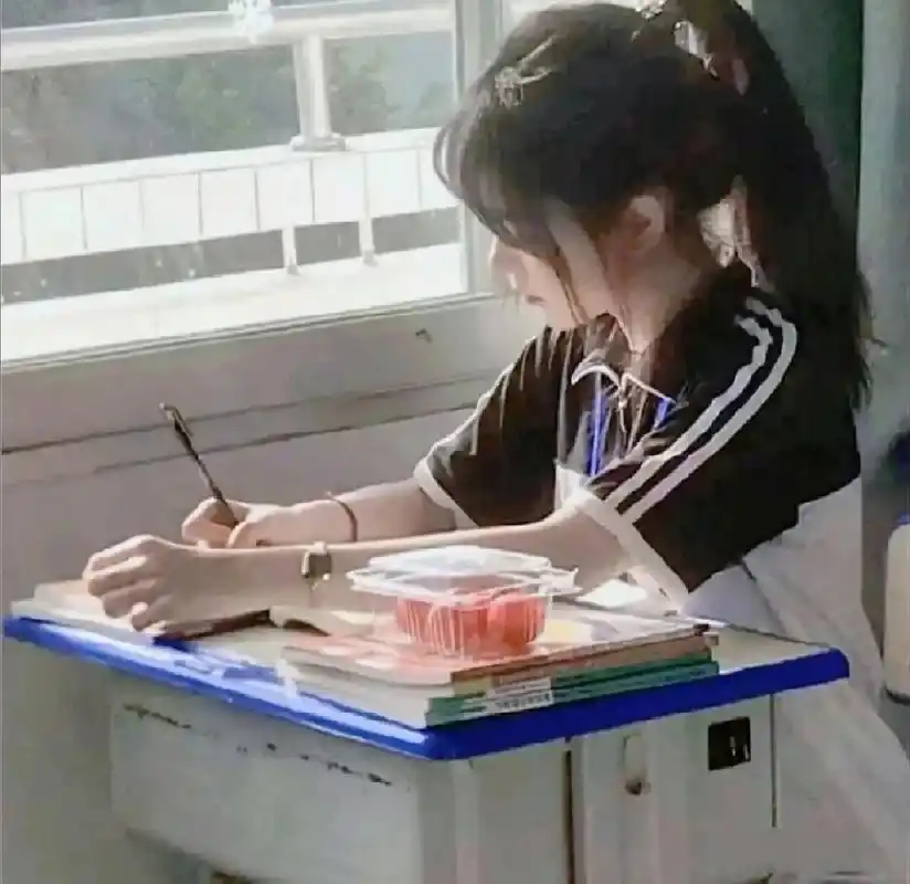 高马尾,校园风头像