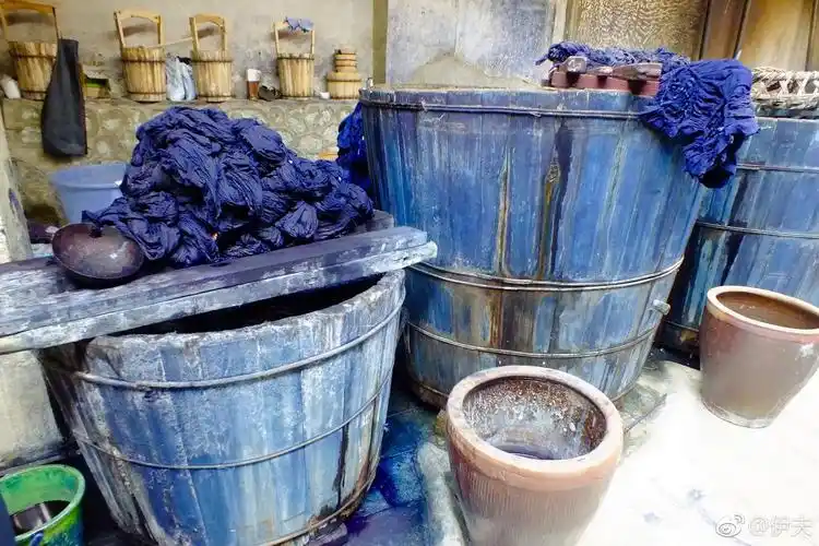 大理周城,扎染的世界|周城|扎染|染缸_新浪新闻