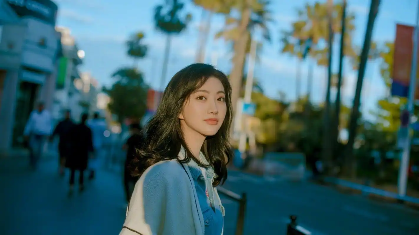 图集:分享一组大明星景甜高清壁纸,赶紧收藏吧!