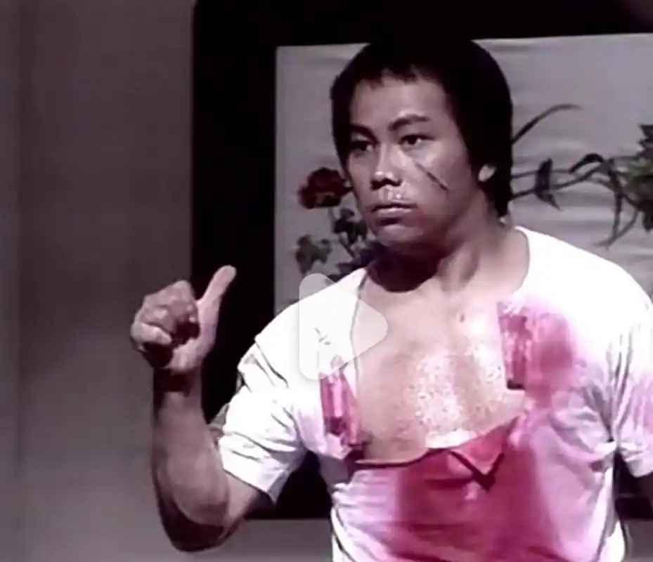 上世纪八十年代初,梁小龙扮演的陈真,武艺高强,英气逼人,充满阳刚!