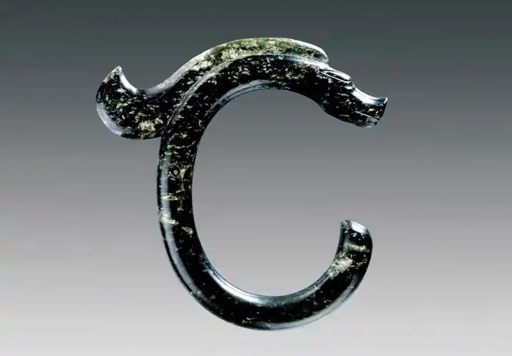 玉文化的起点:红山,良渚文化