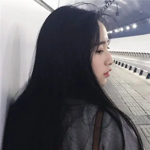 长发侧脸气质女神范女生头像 咽下眼泪继续微笑