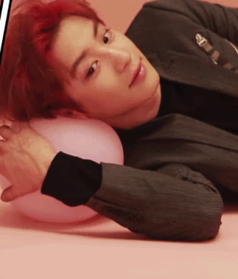 exo朴灿烈动态图片