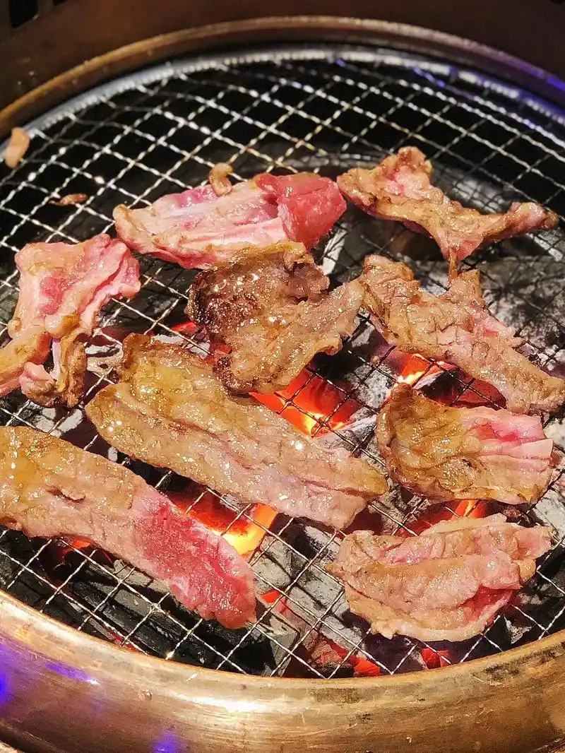 在宁波,好吃的韩国烤肉!在天一广场开明街那条街上,民光电影院 - 抖音