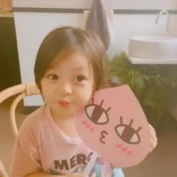 超可爱呆萌女生微信头像2019独一无二 你已不爱我何必在犯贱