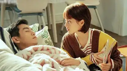 陈晓王子文耳边吹气,互看彼此入睡