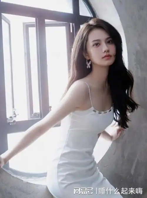 被上帝偷偷吻过的女孩,"小高圆圆"–姜珮瑶,冷艳又性感撩人