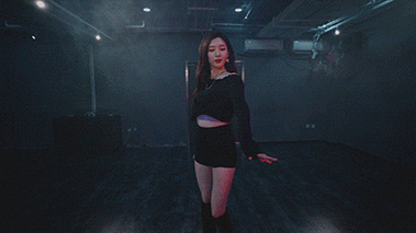 34岁江疏影跳火辣热舞太撩人!大秀白嫩长腿性感身材