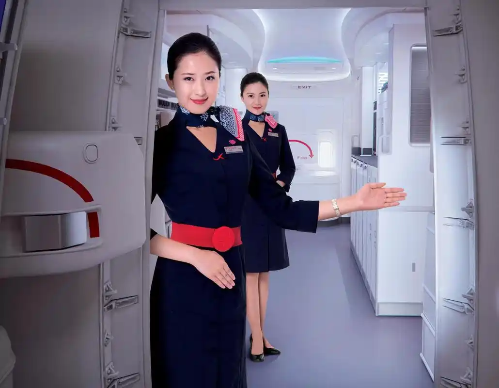东航今年4月在沪,杭两地启动乘务员,安全员招聘