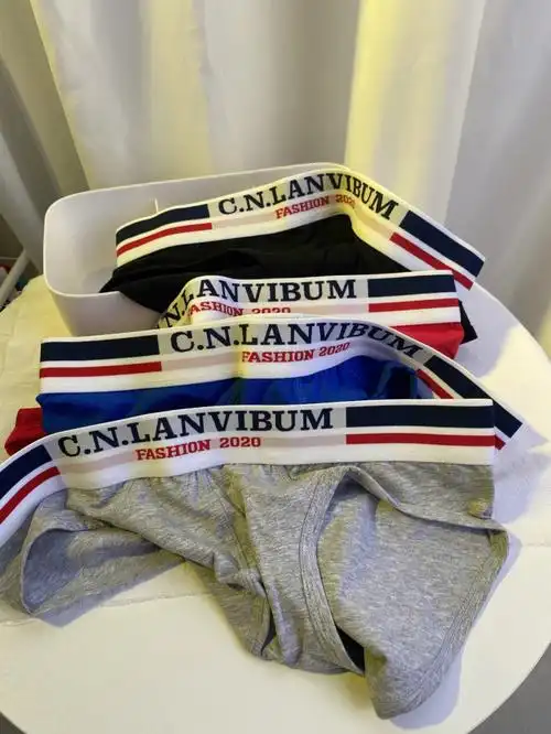 男生这辈子是一定要穿一次三角裤的